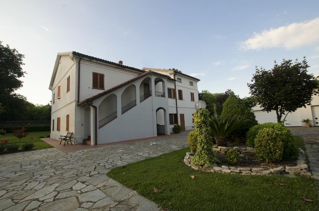 Bed and Breakfast La Coccinella Ези Экстерьер фото