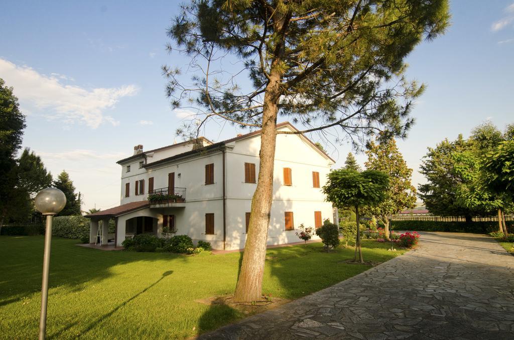 Bed and Breakfast La Coccinella Ези Экстерьер фото