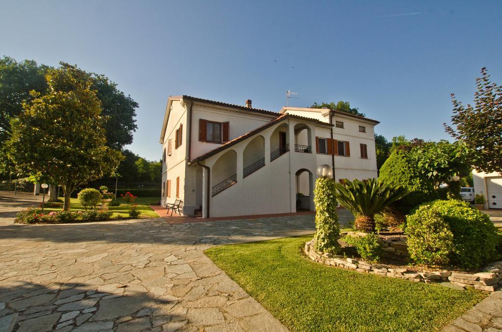 Bed and Breakfast La Coccinella Ези Экстерьер фото