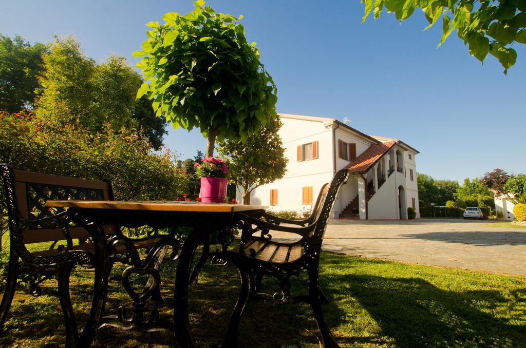 Bed and Breakfast La Coccinella Ези Экстерьер фото